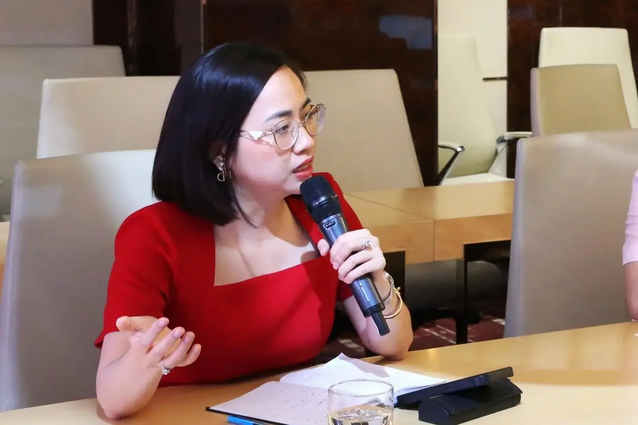 Bà Nguyễn Kiều Anh, Giám đốc Marketing và R&D Sun Property, phát biểu tại buổi làm việc với Hội đồng Giám khảo Giải thưởng Quốc gia Bất động sản.