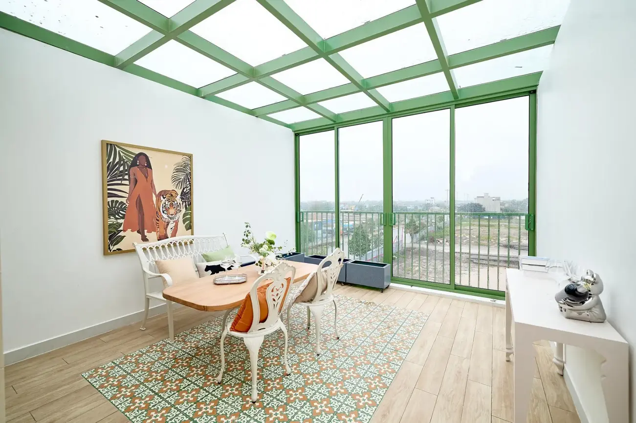 Phòng khách biệt thự Sun Urban City Hà Nam với thiết kế hiện đại, không gian mở thoáng đãng. Ảnh: Ánh Dương