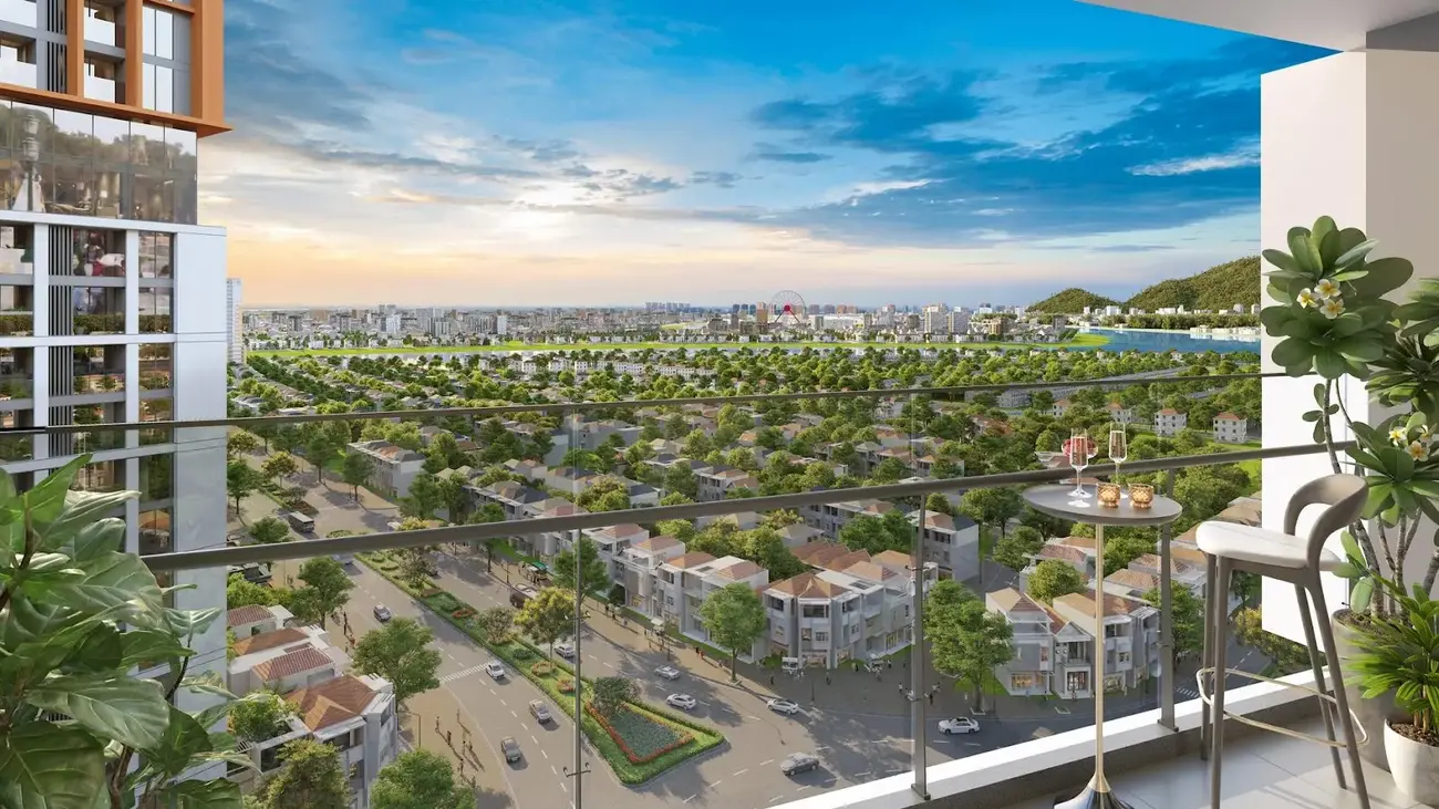 Tầm nhìn toàn cảnh sống năng động và xanh mát từ ban công căn hộ tại Cora Tower.