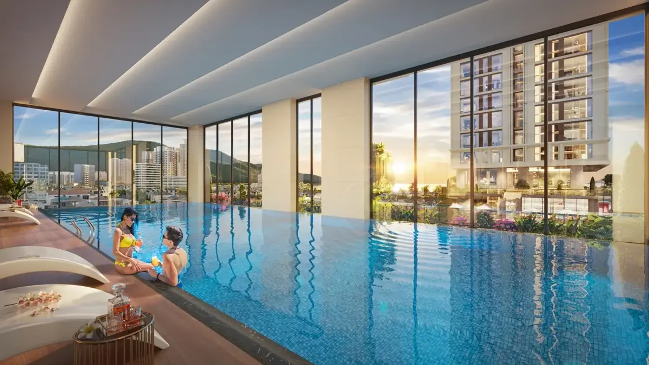 Tiện ích bể bơi bốn mùa với tầm nhìn hướng biển tại Sun Costa Residence. Ảnh phối cảnh Sun Property.